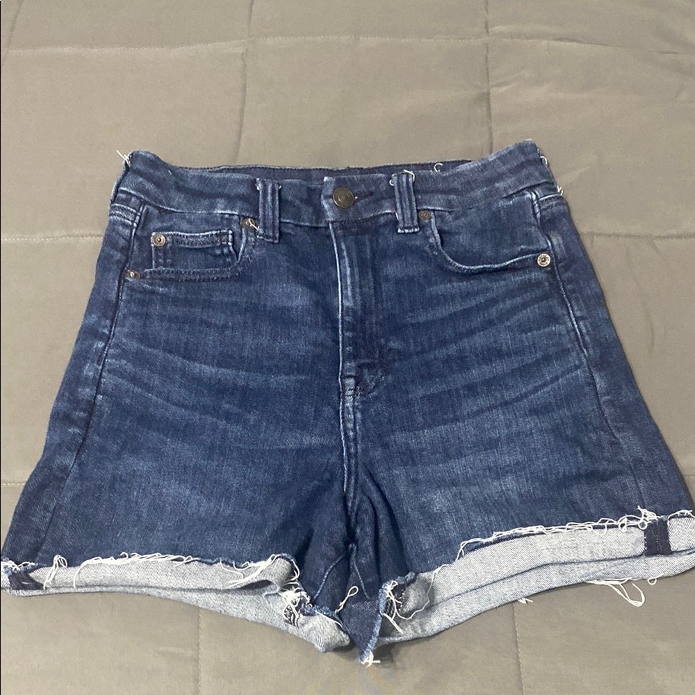 American Eagle Curvy Super Hi-Rise shortie. Size 4